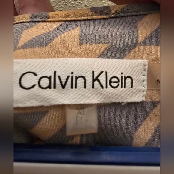 Women's Houndstooth Blouse - Gray - Picture 2 of 7